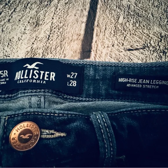 Hollister High-Rise Blue Jean Leggings - Picture 5 of 5